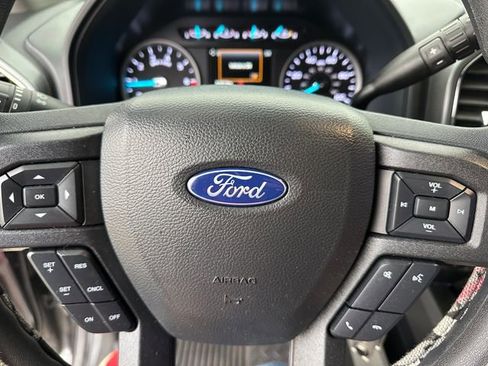 Used 2022 Ford F250 XLT w/ Black Appearance Package image 24