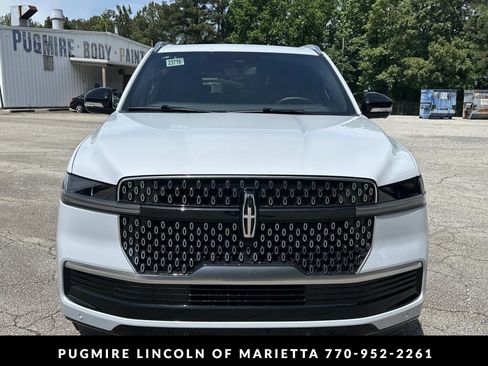 New 2026 Lincoln Navigator Reserve AWD/4WD image 2