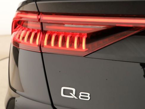 Used 2023 Audi Q8 Prestige w/ Prestige Package image 35