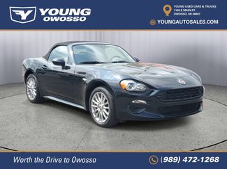 Used 2017 FIAT 124 Spider Classica RWD video 2