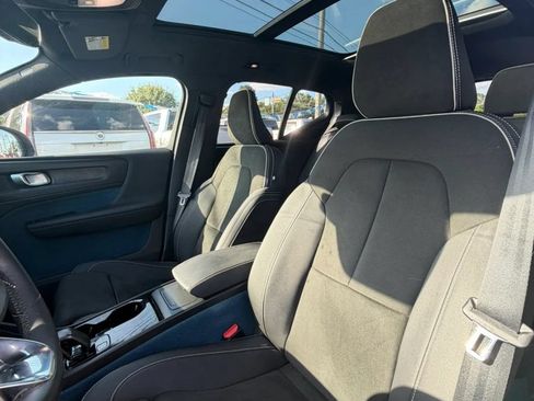 Used 2023 Volvo XC40 Recharge Plus AWD/4WD image 17