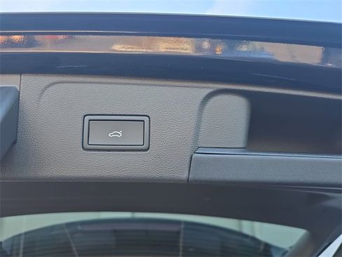 New 2026 Volkswagen Atlas SE image 21