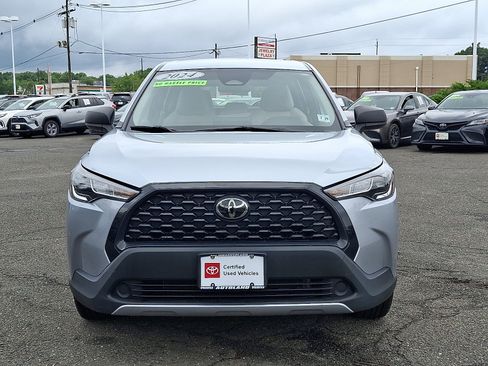 Used 2024 Toyota Corolla Cross L FWD image 2