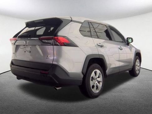 Used 2025 Toyota RAV4 LE AWD/4WD image 2