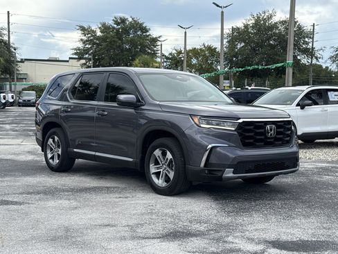 Certified 2025 Honda Pilot EX-L image 2
