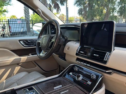 Used 2019 Lincoln Navigator L Reserve w/ Cargo Package image 12