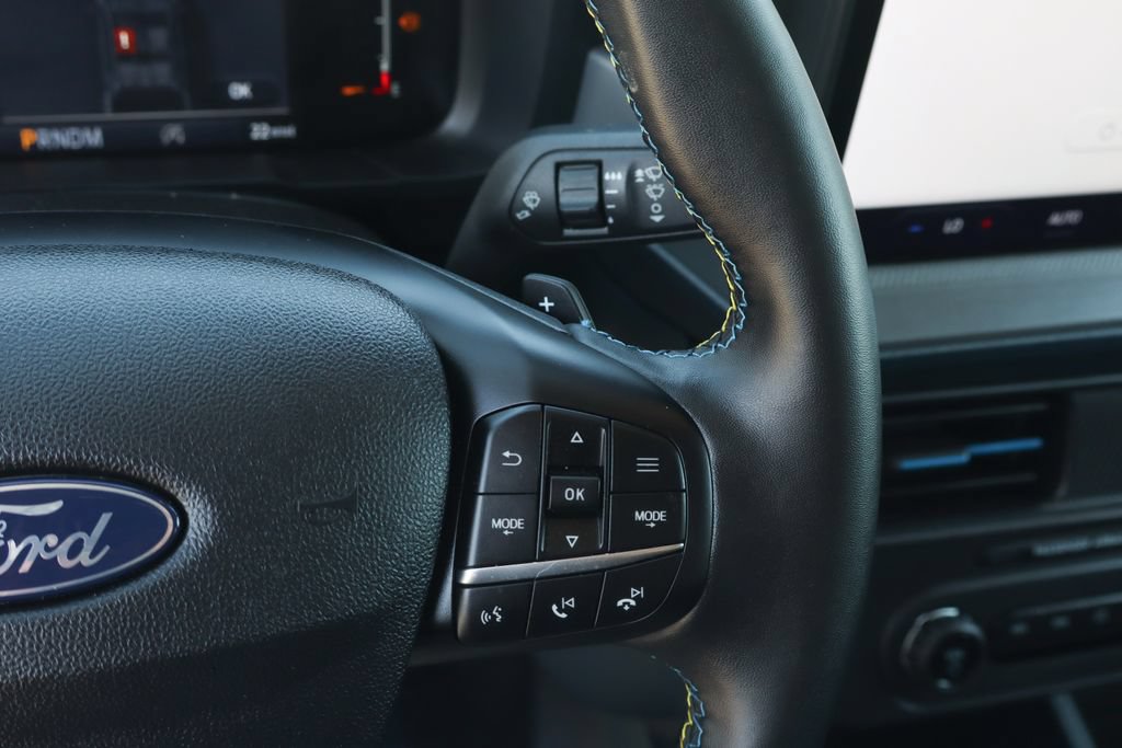 Used 2025 Ford Maverick Lobo AWD/4WD image 28
