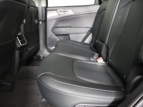 Certified 2026 Kia Sportage EX w/ EX Panorama Roof Package image 9