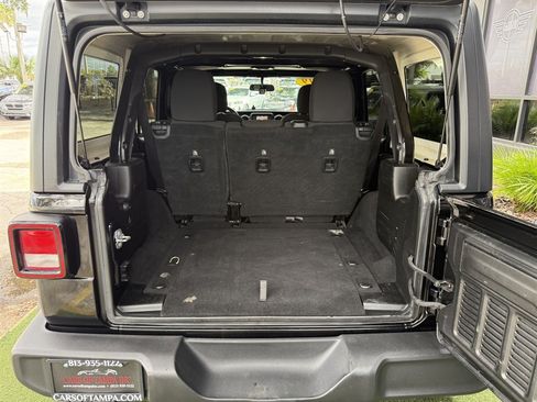Used 2019 Jeep Wrangler Unlimited Sport S AWD/4WD image 29