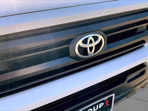Certified 2024 Toyota Tacoma SR5 AWD/4WD image 31