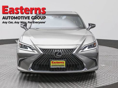Used 2021 Lexus ES 350 w/ Premium Package FWD image 2