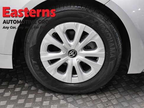 Used 2021 Toyota Corolla LE w/ Carpet Mat Package (TMS) image 31