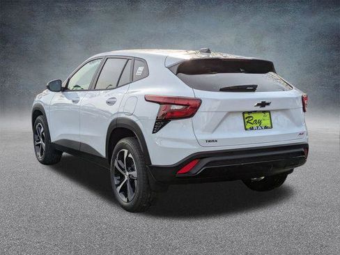 New 2026 Chevrolet Trax RS w/ Sunroof Package image 6