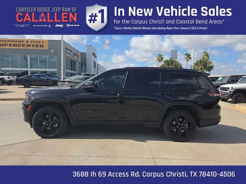Used 2024 Jeep Grand Cherokee L Limited w/ Black Appearance Package AWD/4WD image 11