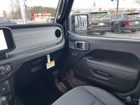 New 2026 Jeep Wrangler Unlimited Sport AWD/4WD image 18