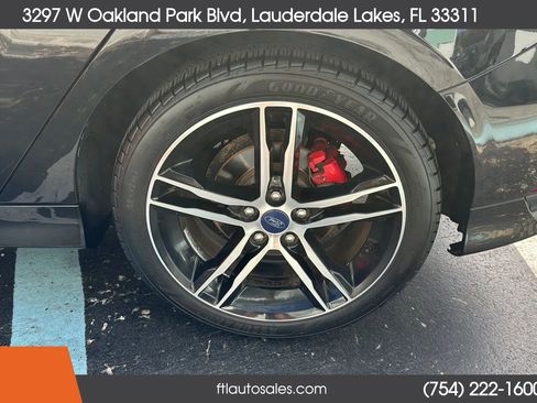 Used 2018 Ford Focus ST image 18