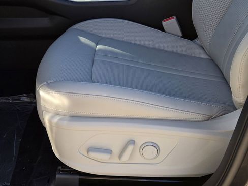 New 2026 Kia Sorento S w/ S Panoramic Sunroof Package FWD image 17