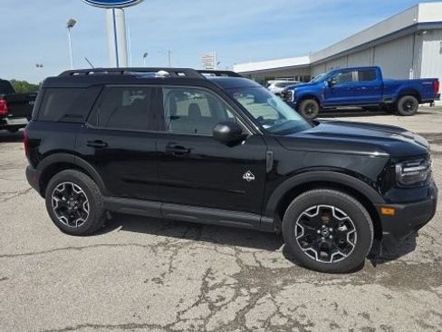 Used 2025 Ford Bronco Sport Outer Banks w/ Outer Banks Tech Package+ AWD/4WD image 2
