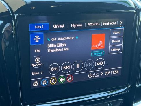 Used 2023 Chevrolet Traverse LT image 25