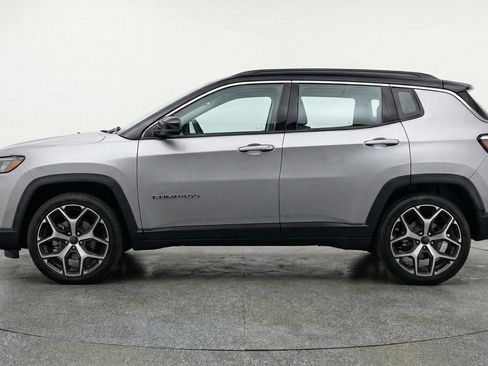 Used 2025 Jeep Compass Limited AWD/4WD image 5