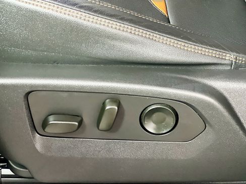 Used 2023 GMC Sierra 1500 AT4 w/ Technology Package image 15