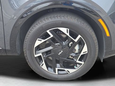 Certified 2024 Kia Sportage SX image 6
