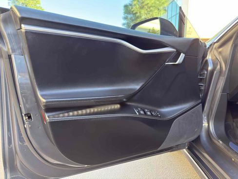 Used 2017 Tesla Model S 75 image 31