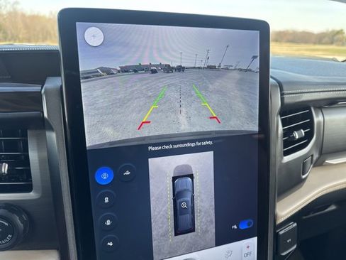 Used 2024 Ford Expedition Max Platinum image 22