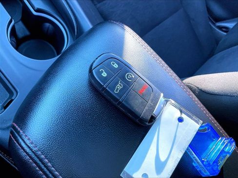 Used 2023 Dodge Durango GT image 27