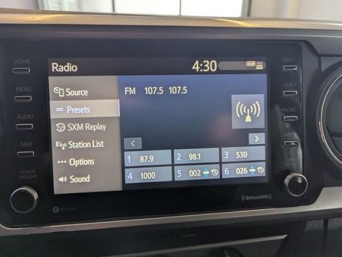 Used 2020 Toyota Tacoma SR5 w/ Technology Package image 25