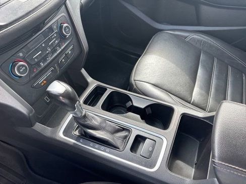 Used 2017 Ford Escape SE w/ Equipment Group 201A AWD/4WD image 26