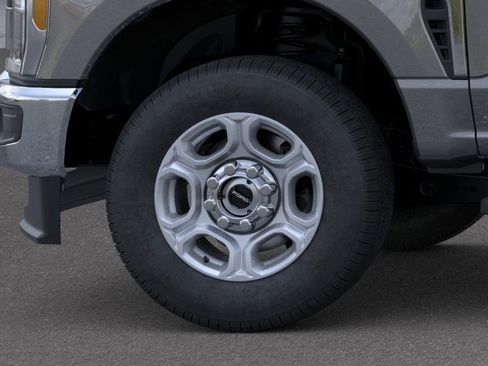 New 2026 Ford F250 XLT w/ 360-Degree Camera Package AWD/4WD image 19