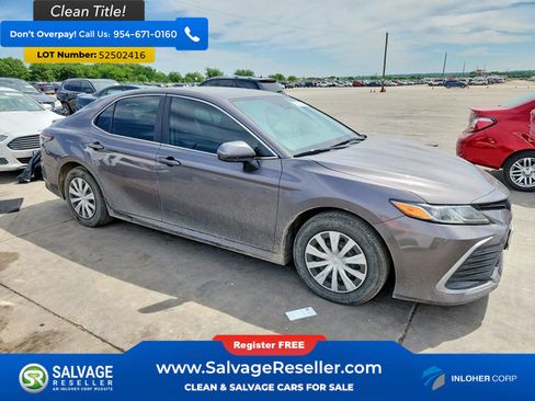 Used 2023 Toyota Camry LE FWD image 5