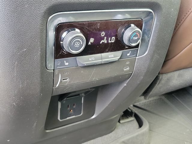 Certified 2025 Chevrolet Tahoe High Country AWD/4WD image 24