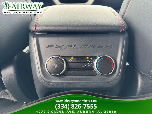 Used 2025 Ford Explorer ST-Line w/ ST-Line Street Pack AWD/4WD image 27