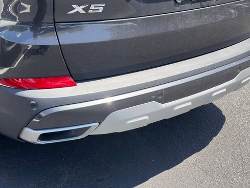 Used 2022 BMW X5 xDrive40i w/ Premium Package AWD/4WD image 11