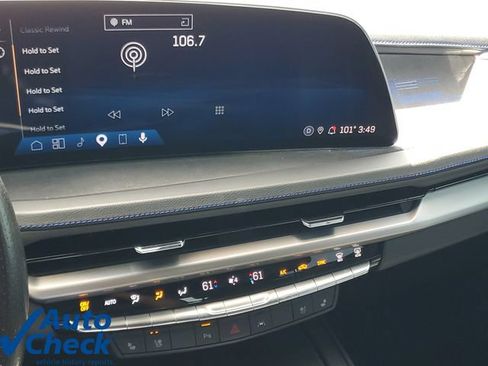 Used 2024 Cadillac XT4 Sport FWD image 27