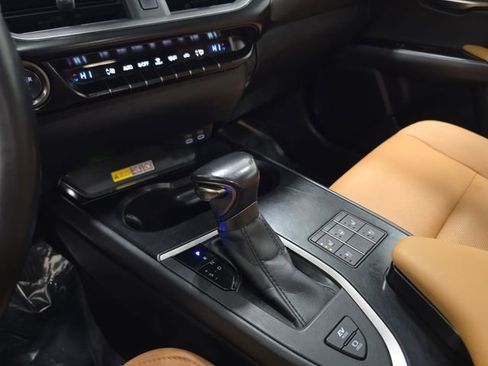 Used 2024 Lexus UX 250h AWD w/ Premium Package image 24