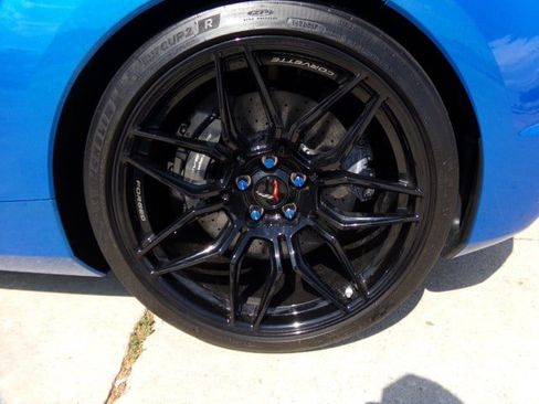 Used 2025 Chevrolet Corvette Z06 w/ Z07 Performance Package RWD image 10