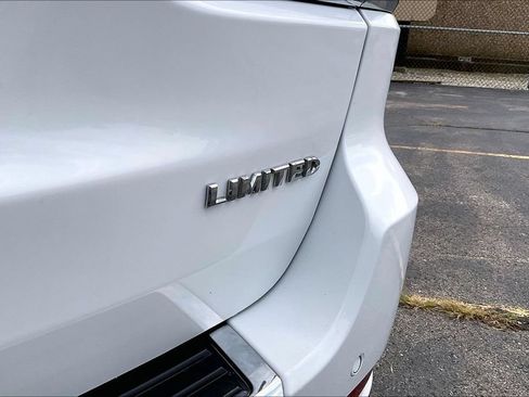 Used 2014 Jeep Grand Cherokee Limited w/ Luxury Group II AWD/4WD image 27