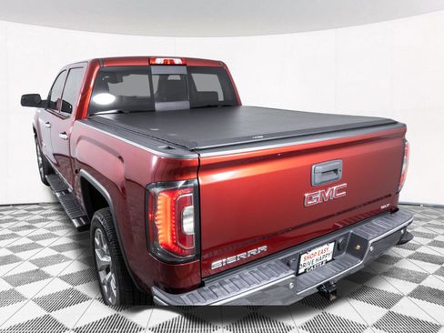 Used 2018 GMC Sierra 1500 SLT AWD/4WD image 16