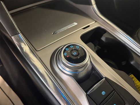 Used 2020 Ford Explorer Limited image 21