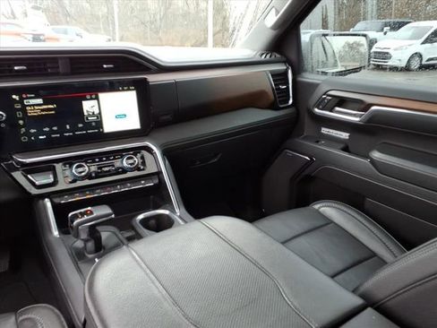 Used 2024 GMC Sierra 1500 Denali w/ Denali Reserve Package AWD/4WD image 25