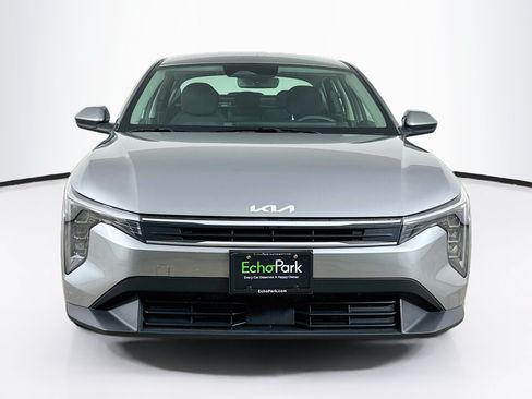 Used 2025 Kia K4 FWD image 2