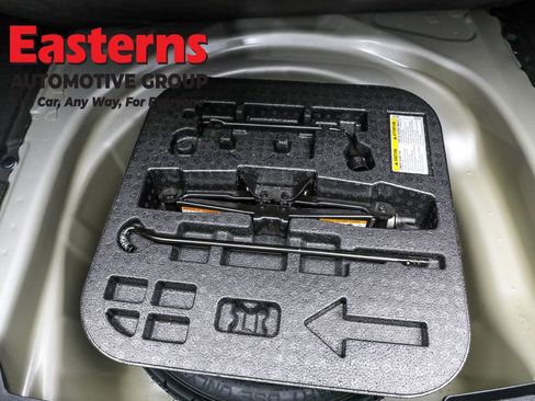 Used 2024 Toyota Corolla LE image 21