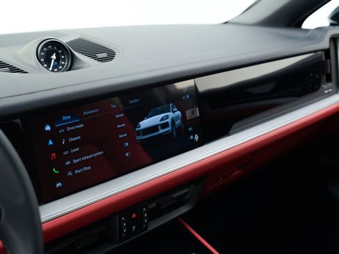 New 2026 Porsche Cayenne S image 28