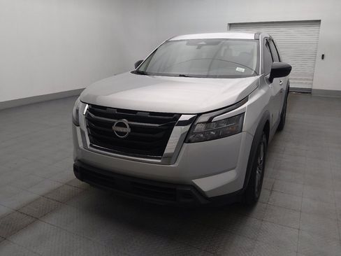 Used 2024 Nissan Pathfinder S FWD image 15