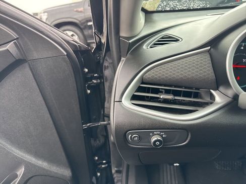 Used 2023 Chevrolet Malibu LT image 12