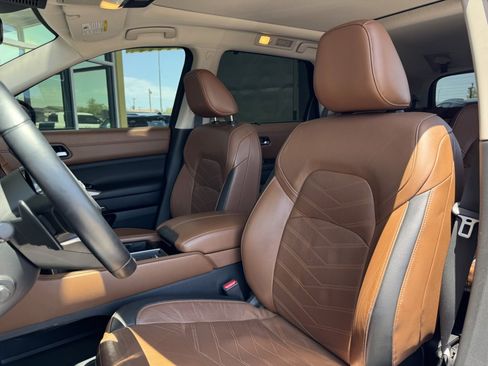 Used 2022 Nissan Pathfinder Platinum w/ Cargo Package image 37