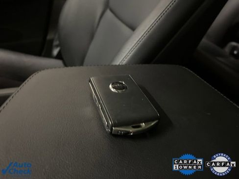 Used 2025 Volvo XC60 B5 Core image 78